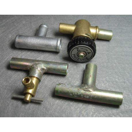 Hahn Heizungshahn Barkas B1000 Multicar M25 M24 Neu mit Stutzen Rohren